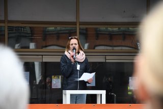 Ulla Feldhaus, eine der Initiatorinnen, spricht 